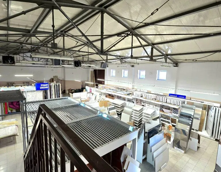 Dom + lokal handlowo usługowy + magazyn + hala